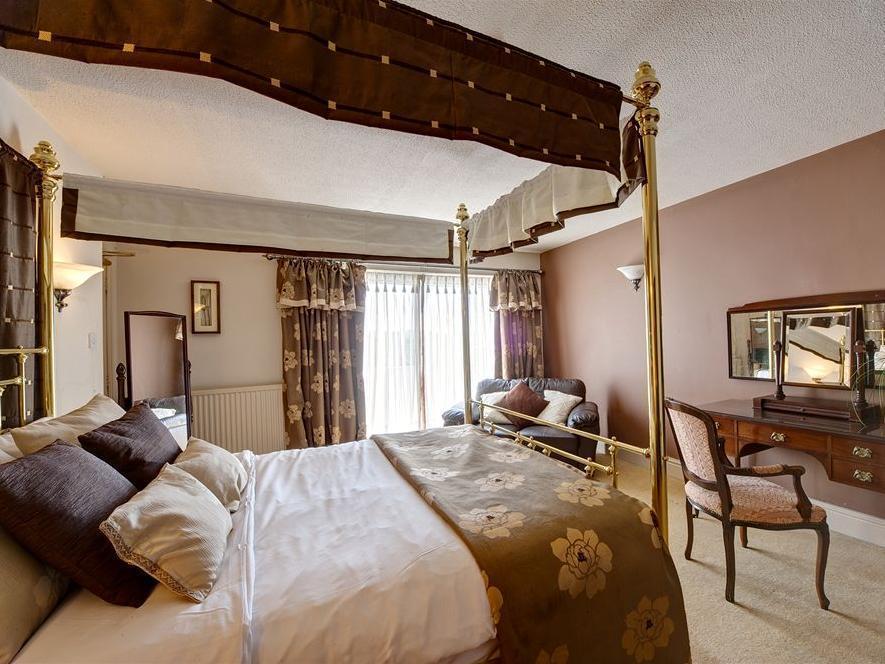 Clough Manor Hotell Denshaw Exteriör bild