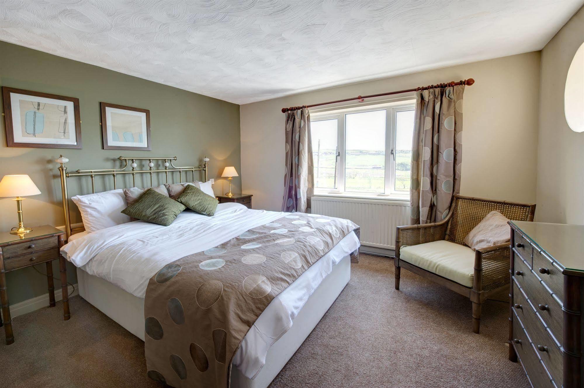 Clough Manor Hotell Denshaw Exteriör bild