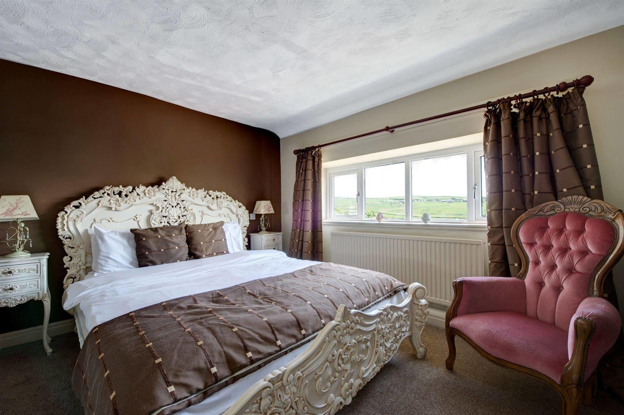 Clough Manor Hotell Denshaw Exteriör bild