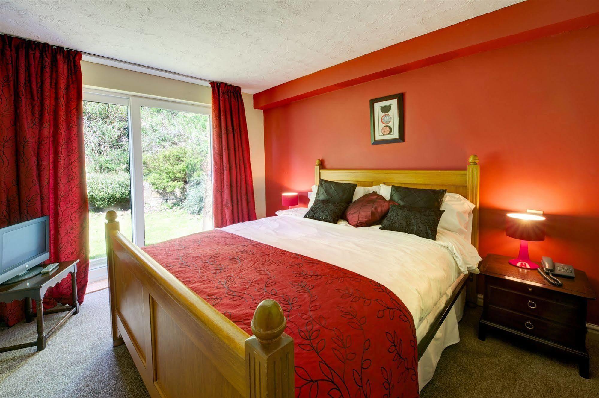 Clough Manor Hotell Denshaw Exteriör bild