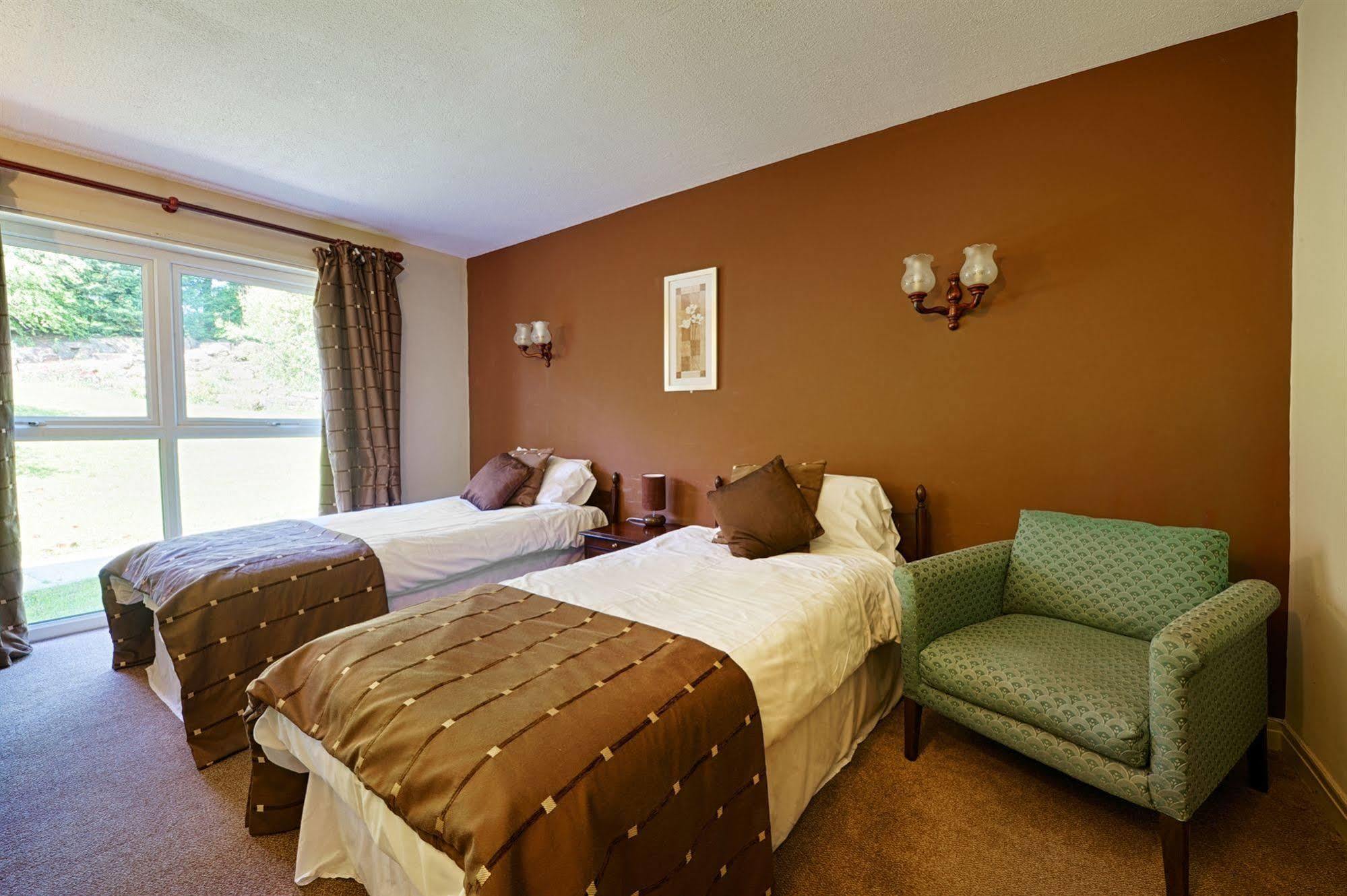 Clough Manor Hotell Denshaw Exteriör bild