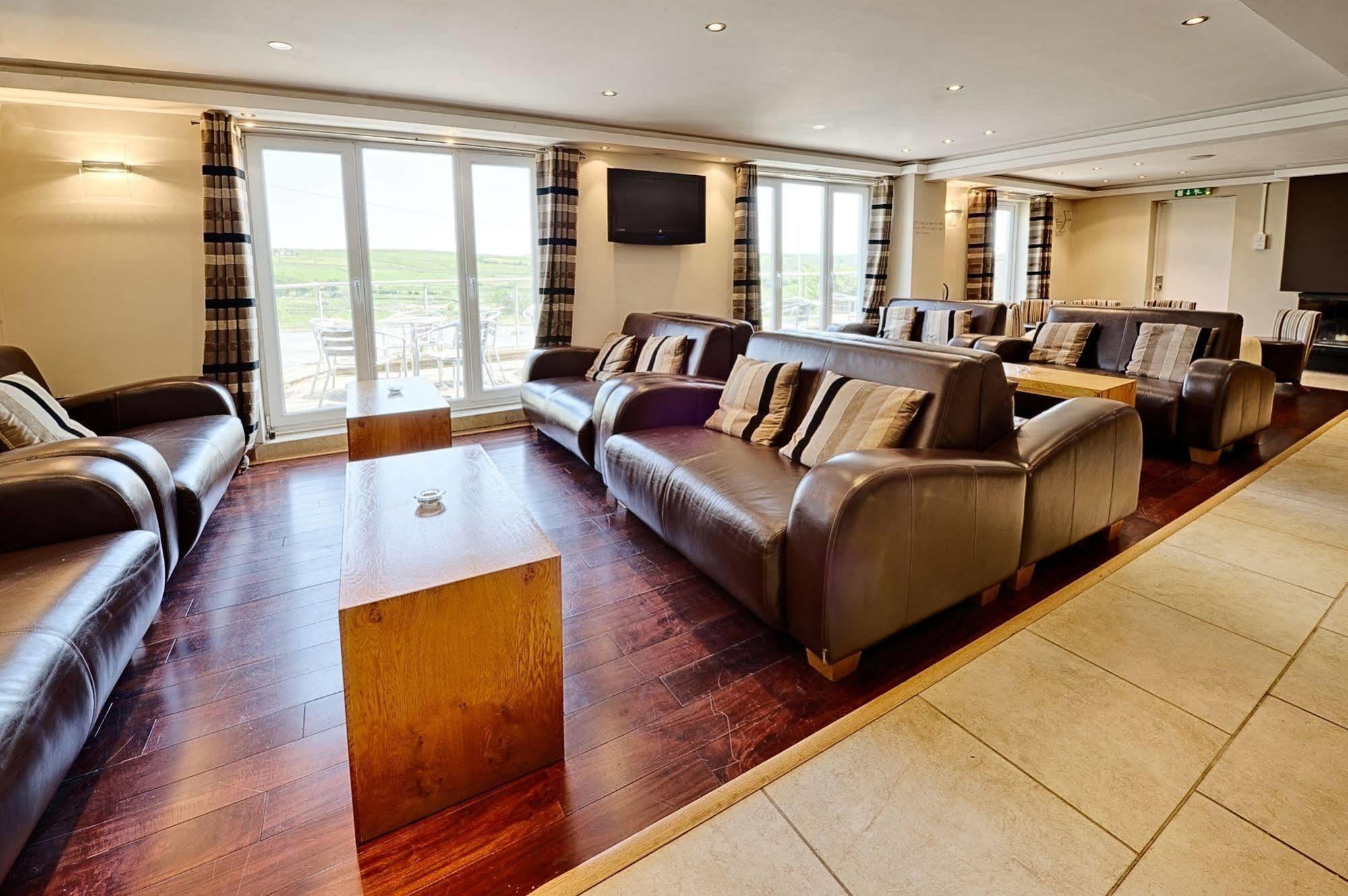 Clough Manor Hotell Denshaw Exteriör bild